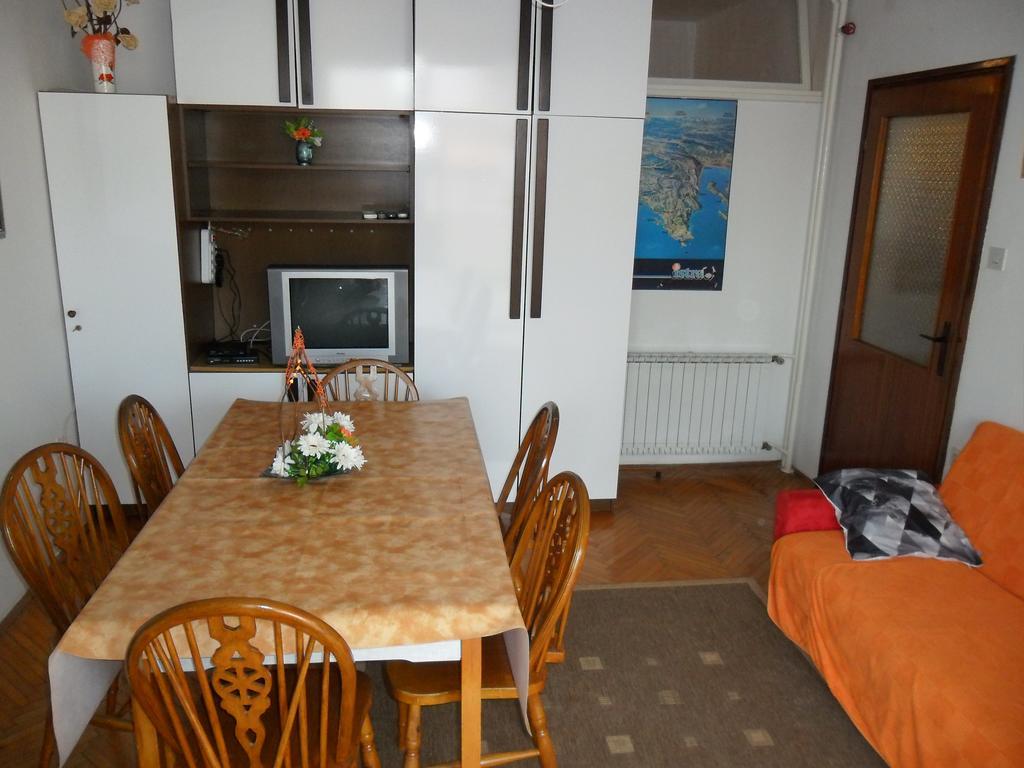 Vile Park Apartments Пореч Экстерьер фото