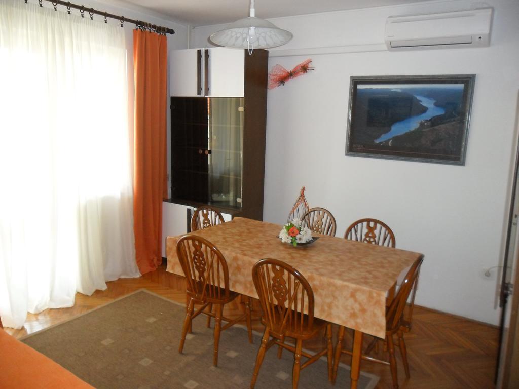 Vile Park Apartments Пореч Экстерьер фото