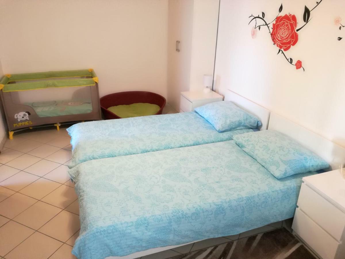 Vile Park Apartments Пореч Экстерьер фото